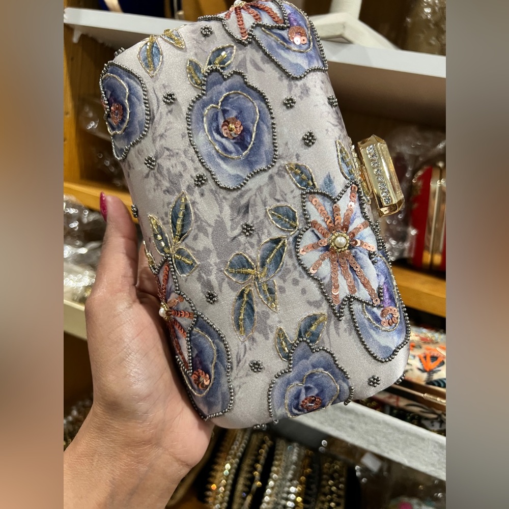 Beautiful clutch ( mother day gift idea)